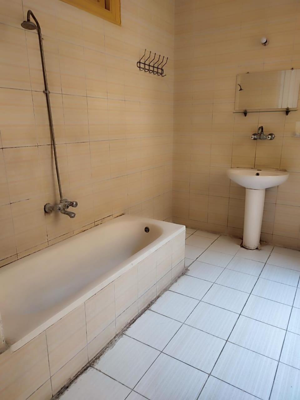 Clement'S House Hostel Александрия Экстерьер фото